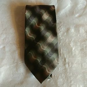 Vanheusen green based tie
